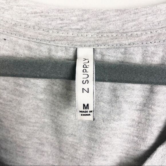 Z SUPPLY | Star Print Gray Short Sleeve V-neck Tee White Women’s Size Medium - Picture 8 of 11